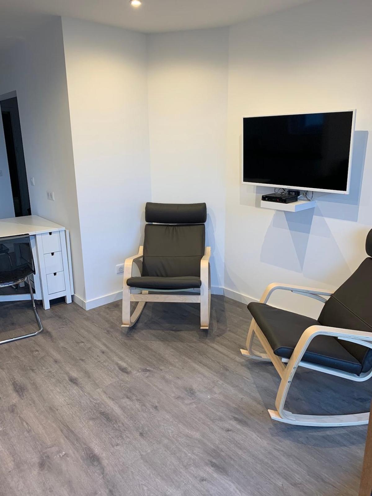 Renovated 3-room Near Tram Stop Appartement